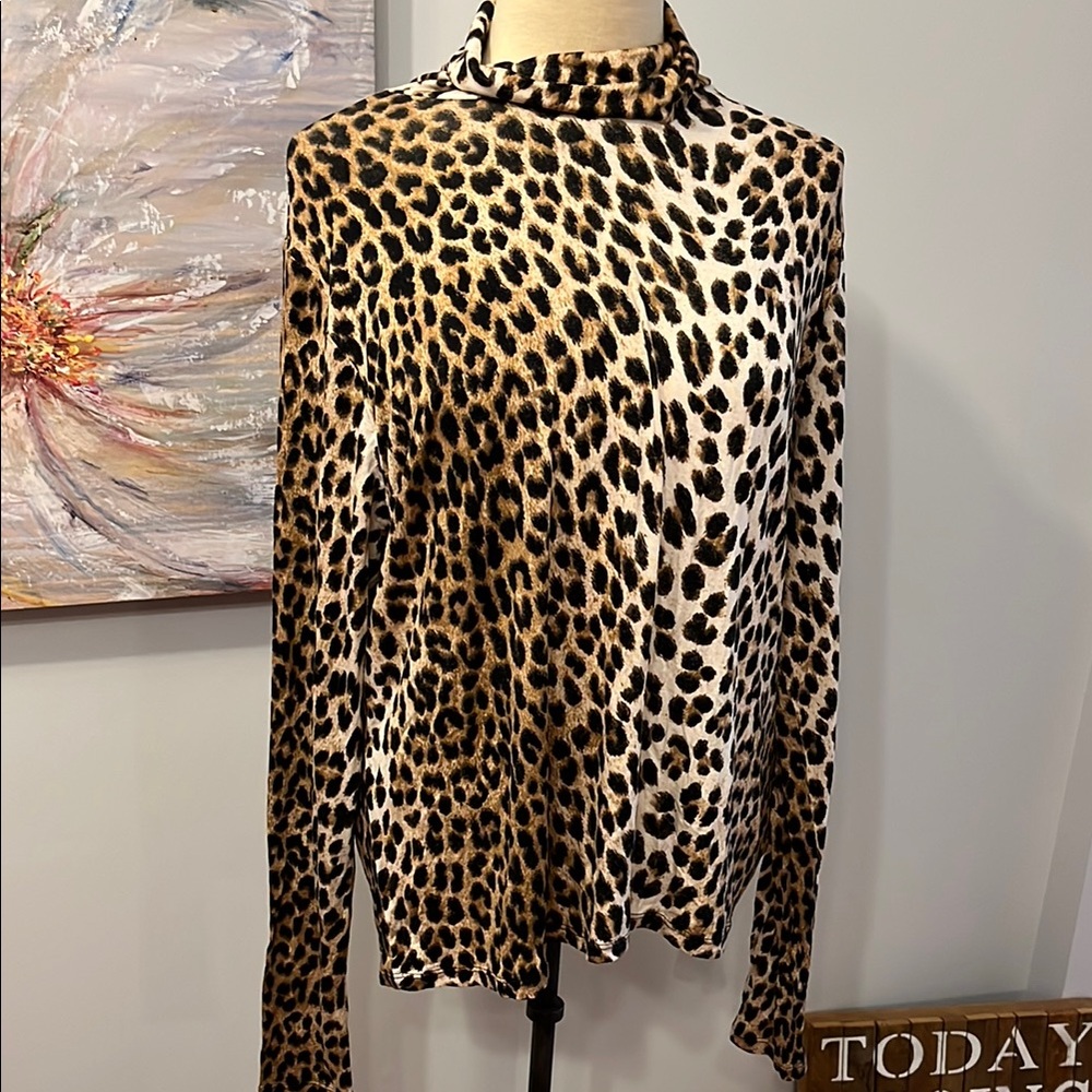 H&M Leopard Print turtle neck